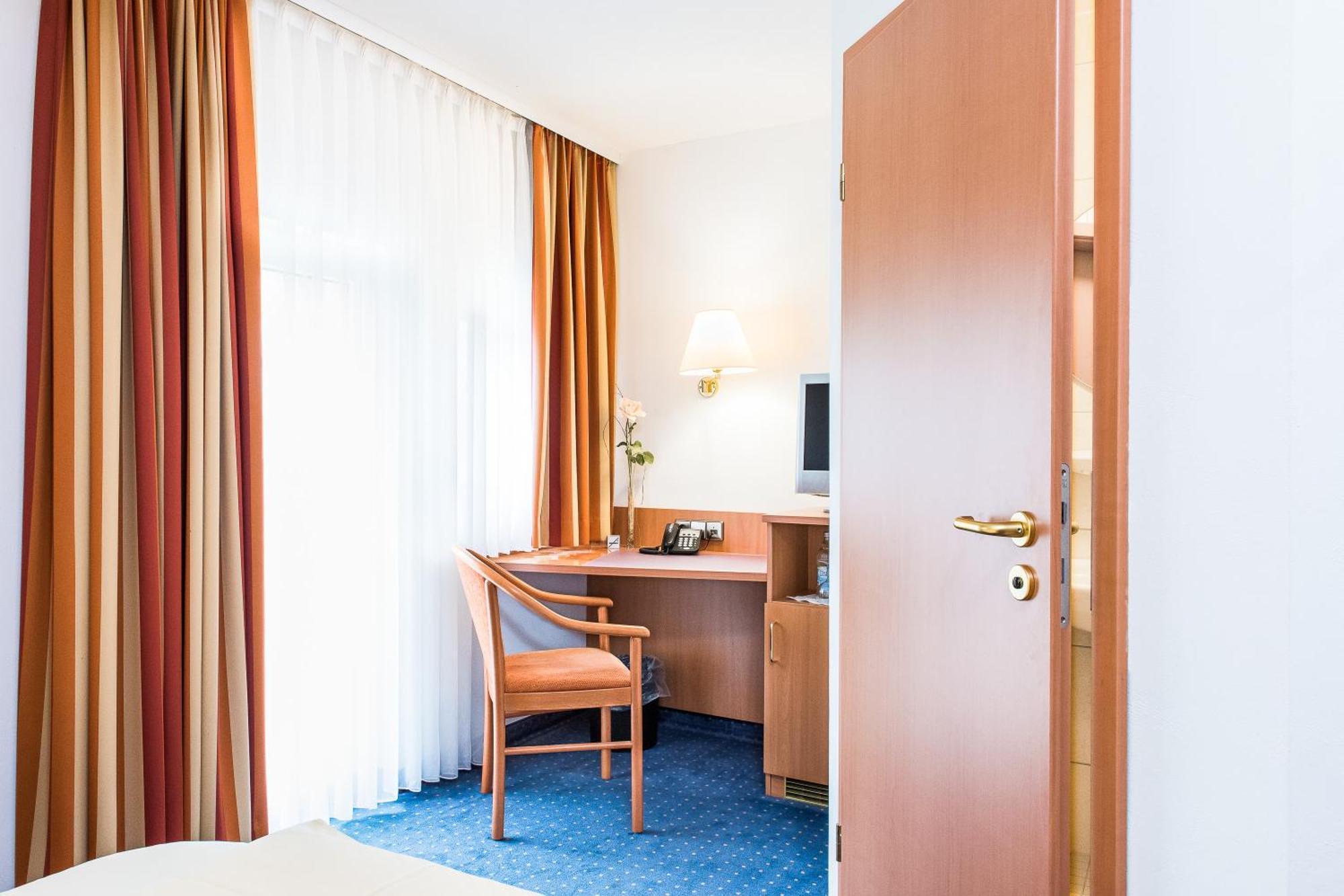 Hydepark Hotell Haidkapelle Eksteriør bilde