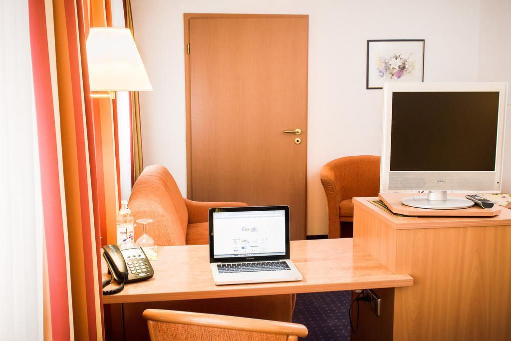 Hydepark Hotell Haidkapelle Eksteriør bilde