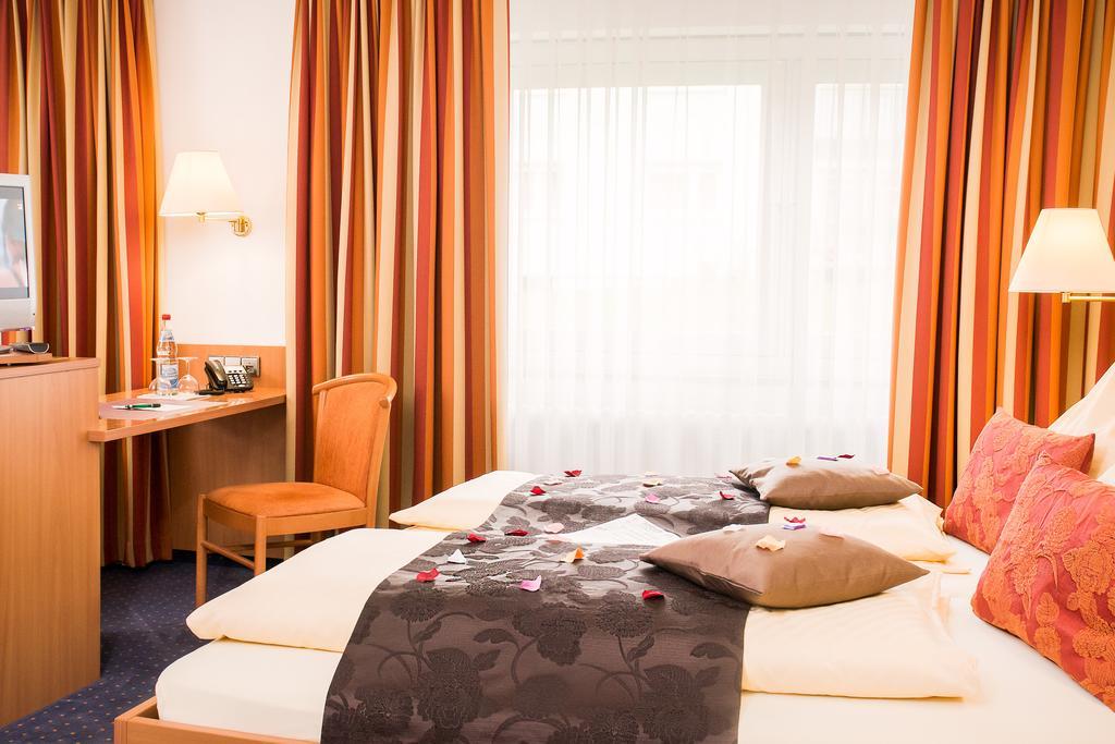 Hydepark Hotell Haidkapelle Eksteriør bilde